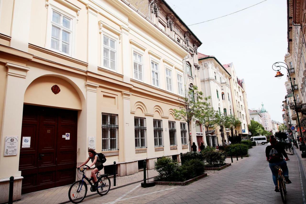 Pop Up Hostels - Downtown Budapest Exterior photo